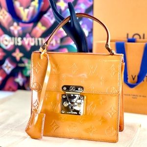 ✨SUPER CUTE✨ Louis Vuitton Spring Street Handbag